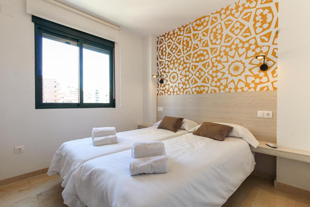 Apartamento Veremar, zona tranquila, con piscina, jardines, soleado y cerca de la playa de la cala, para disfrutar el mediterraneo Villajoyosa  Exterior foto